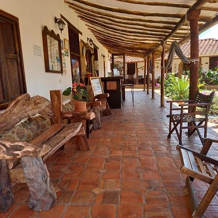 La Loma Hotel บาริชารา ภายนอก รูปภาพ