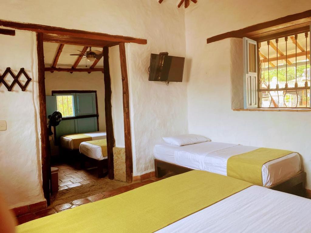 La Loma Hotel บาริชารา ภายนอก รูปภาพ