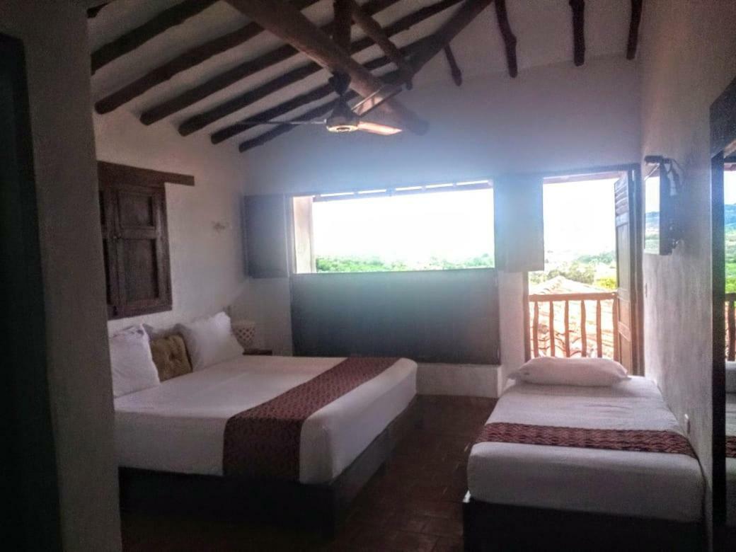 La Loma Hotel บาริชารา ภายนอก รูปภาพ