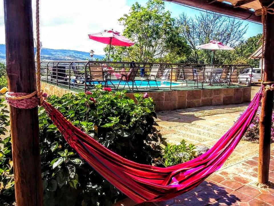 La Loma Hotel บาริชารา ภายนอก รูปภาพ
