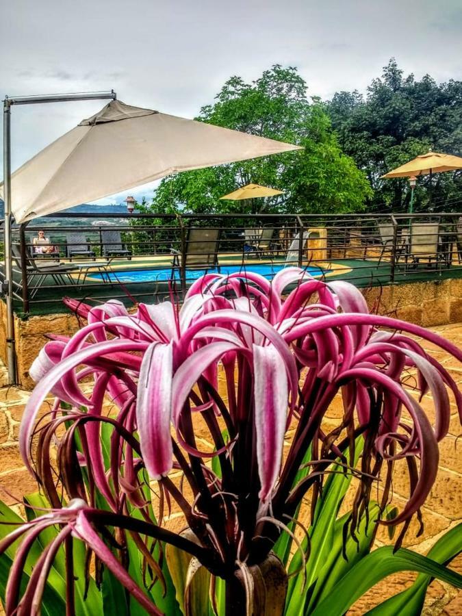 La Loma Hotel บาริชารา ภายนอก รูปภาพ