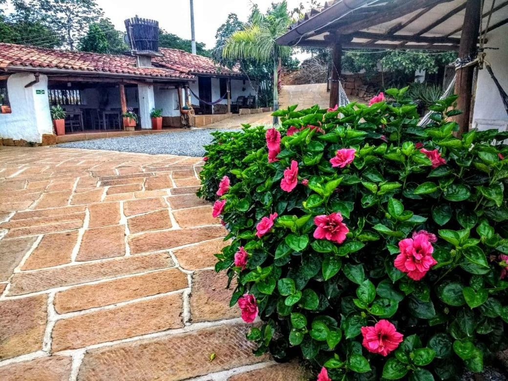La Loma Hotel บาริชารา ภายนอก รูปภาพ